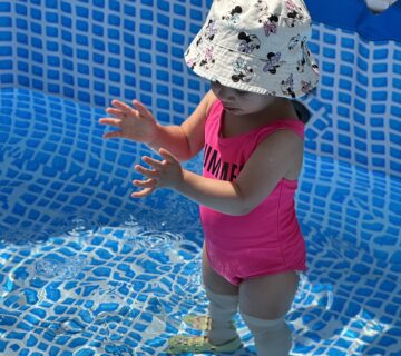 فواید اب بازی برای کودک