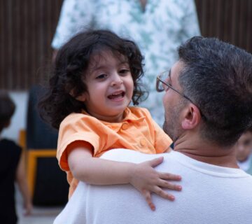 والدین کافی