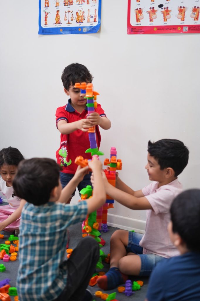 آموزش تعامل و کارگروهی به کودکان